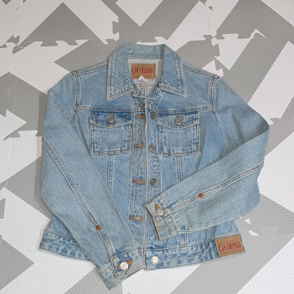 NWOT Guess light wash jean jacket